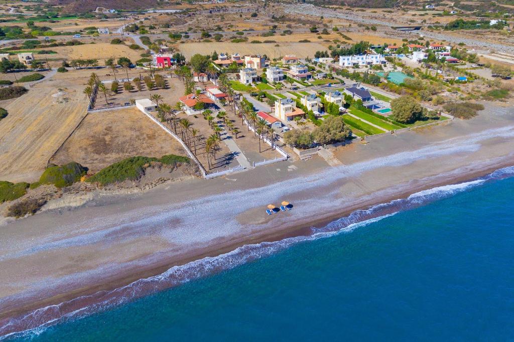 Villa Maria Beachfront Residence photo 2