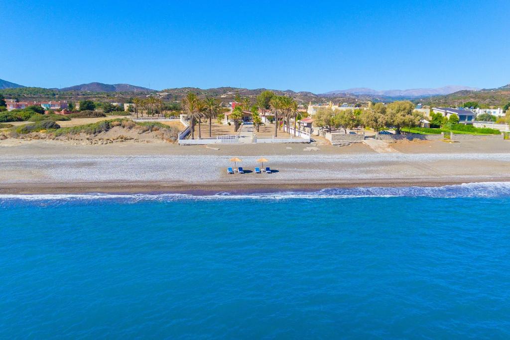 Villa Maria Beachfront Residence photo 1