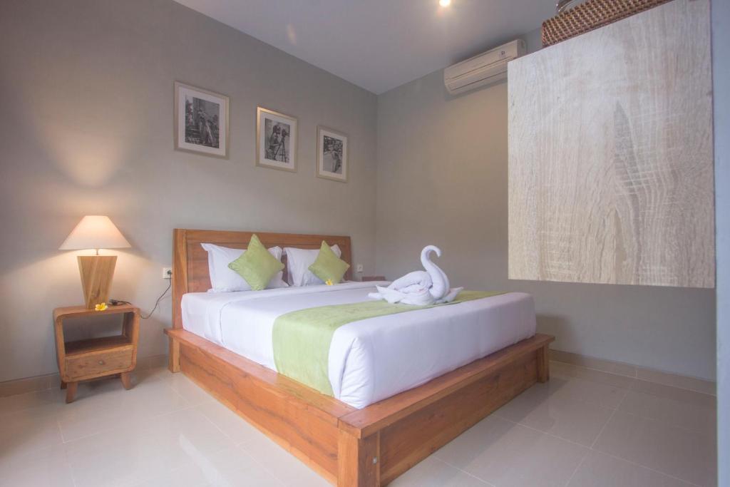 Nang Ade House - Tap to explore photos