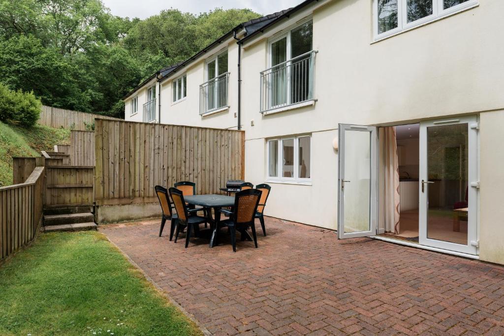 Rooms of Crylla Valley Cottages - access to pool, gym, spa and more