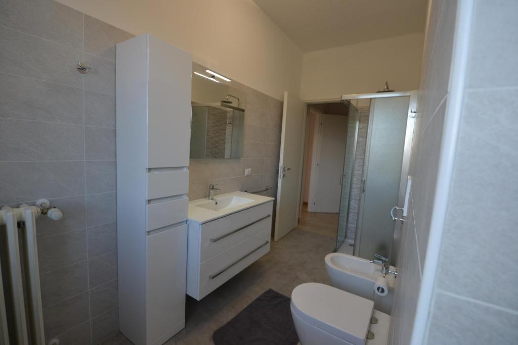 Biroldi Apartment - Tap to explore photos