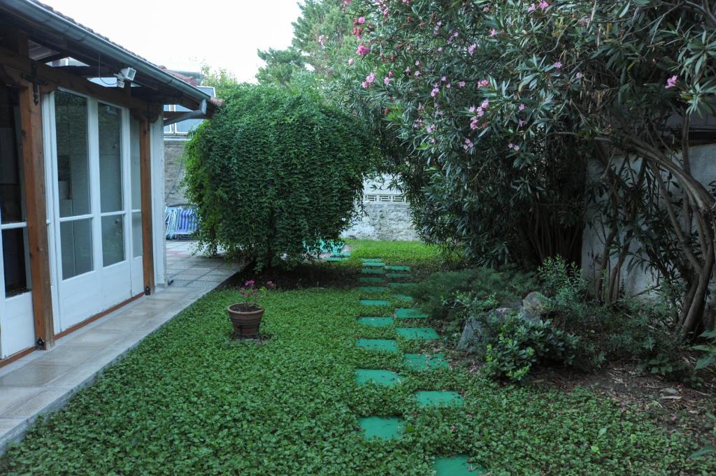 Spyrou Studios & Apartments photo 3