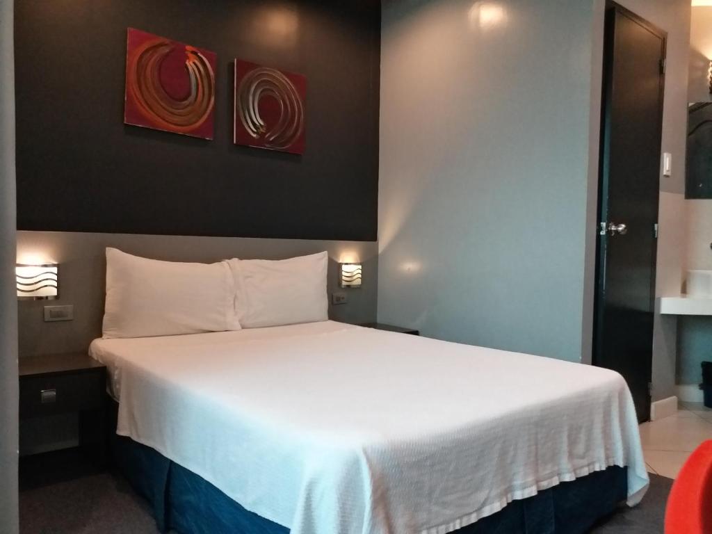 Leez Inn Malate photo 4