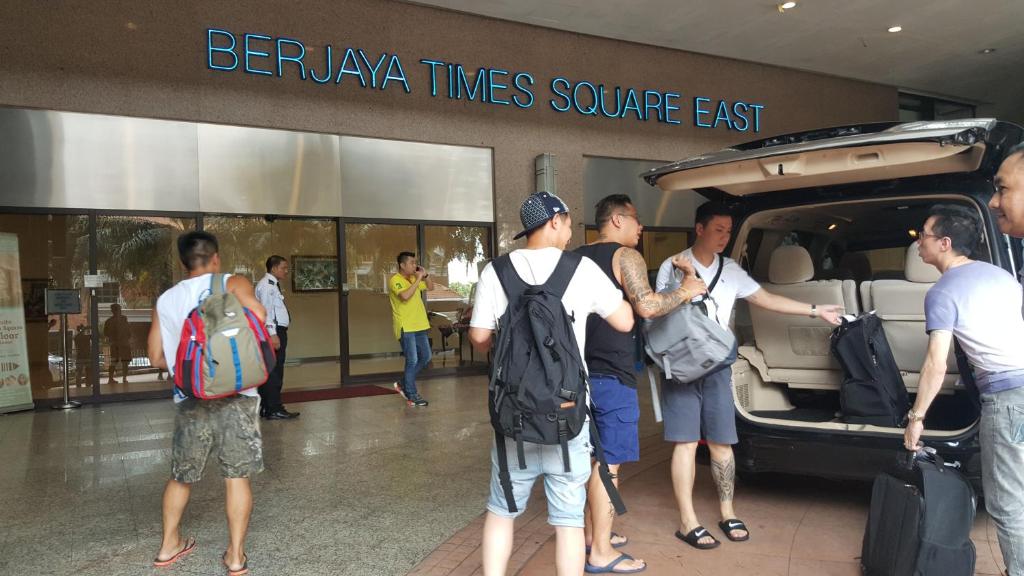 Сьюит (Люкс-студио), KL Super Suite at Times Square