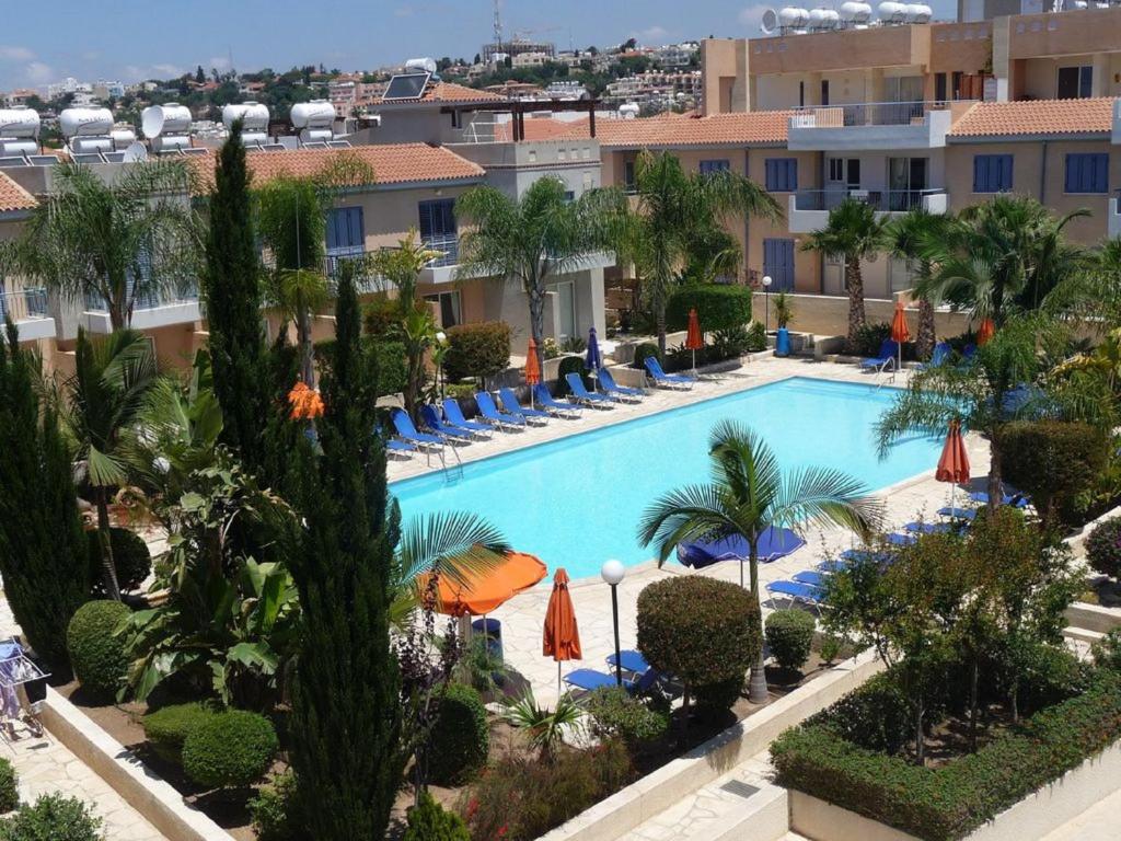 Aurora Townhouse - Complimentary Paphos Airport Transport photo 2