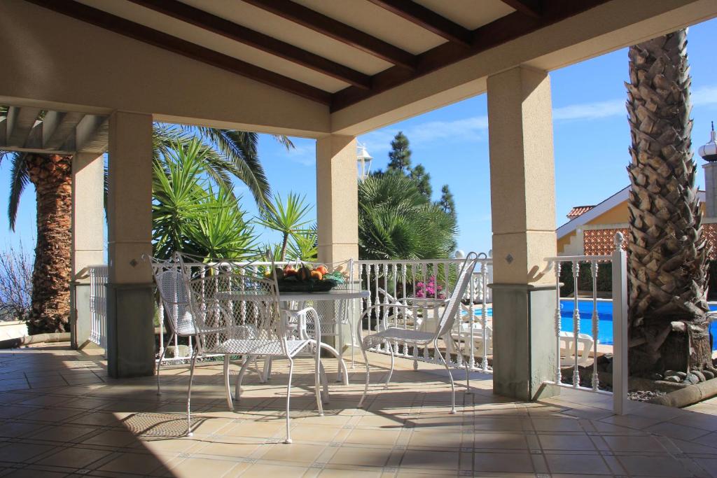 Teresita High Views with private pool photo 3