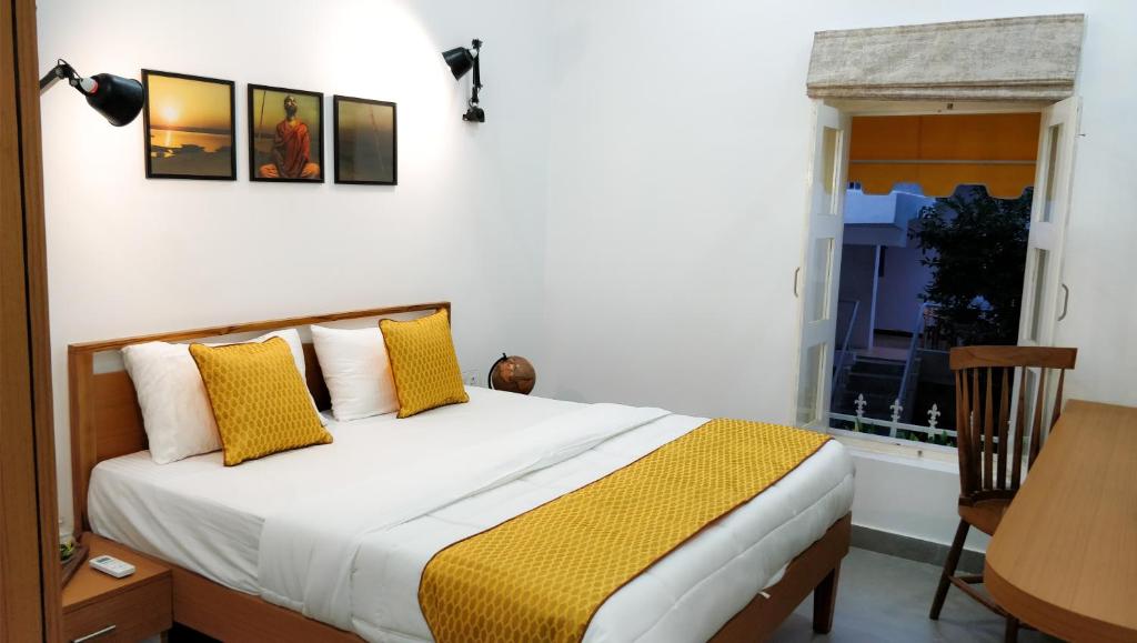 Двухместный (Deluxe Double Room (Early check in at 9am, subject to availability & 10% discount on F&B)), Stay Banaras