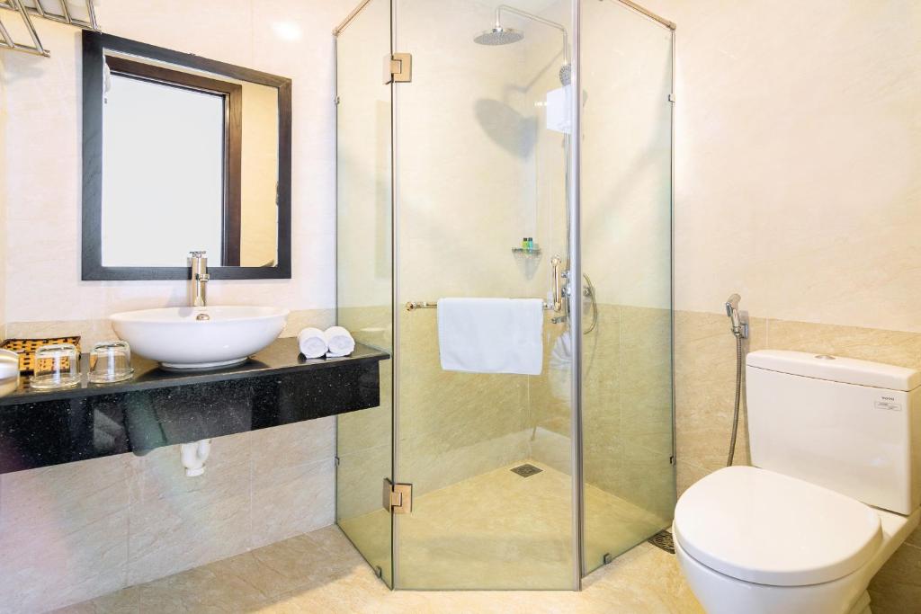 Двухместный (Улучшенный двухместный номер с 1 кроватью), Dana Marina Hotel