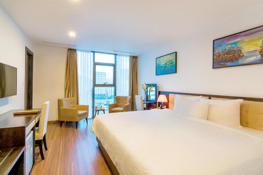 Двухместный (Premier King Room with Partial Sea View), Dana Marina Hotel
