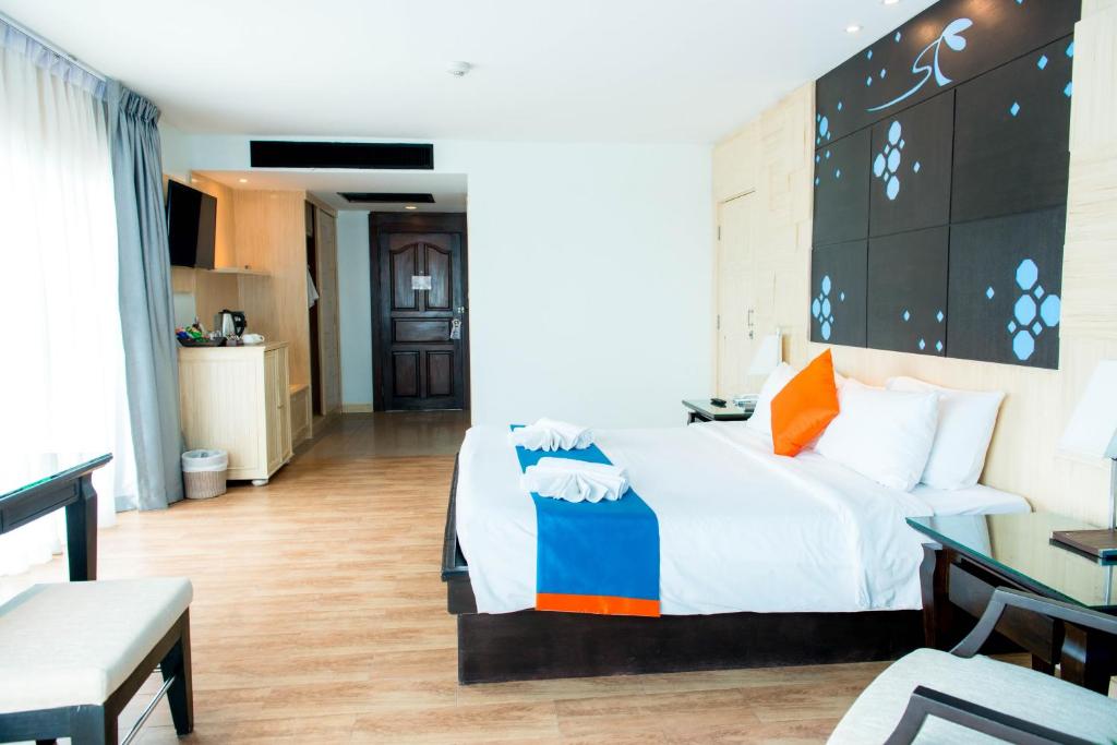 Двухместный (Двухместный номер «Делюкс» с видом на море), Отель Sea Breeze Jomtien Resort