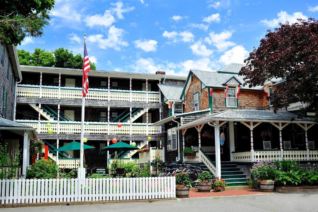 Pequot Hotel image