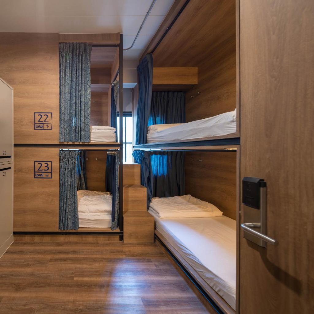 Номер (Кровать в общем 6-местном номере), Natee Hostel