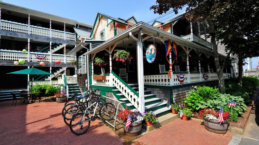 Pequot Hotel photo 2