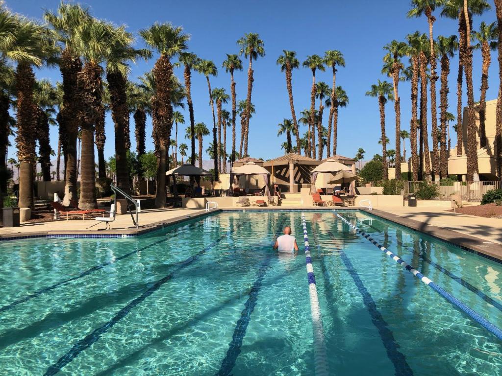 Palm Valley CC Pickleball, Tennis, Athletic Club, Pools 2 Bdrms Den 2 Ba image