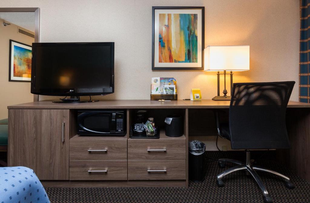 Holiday Inn Des Moines-Downtown-Mercy Campus, an IHG Hotel photo 4