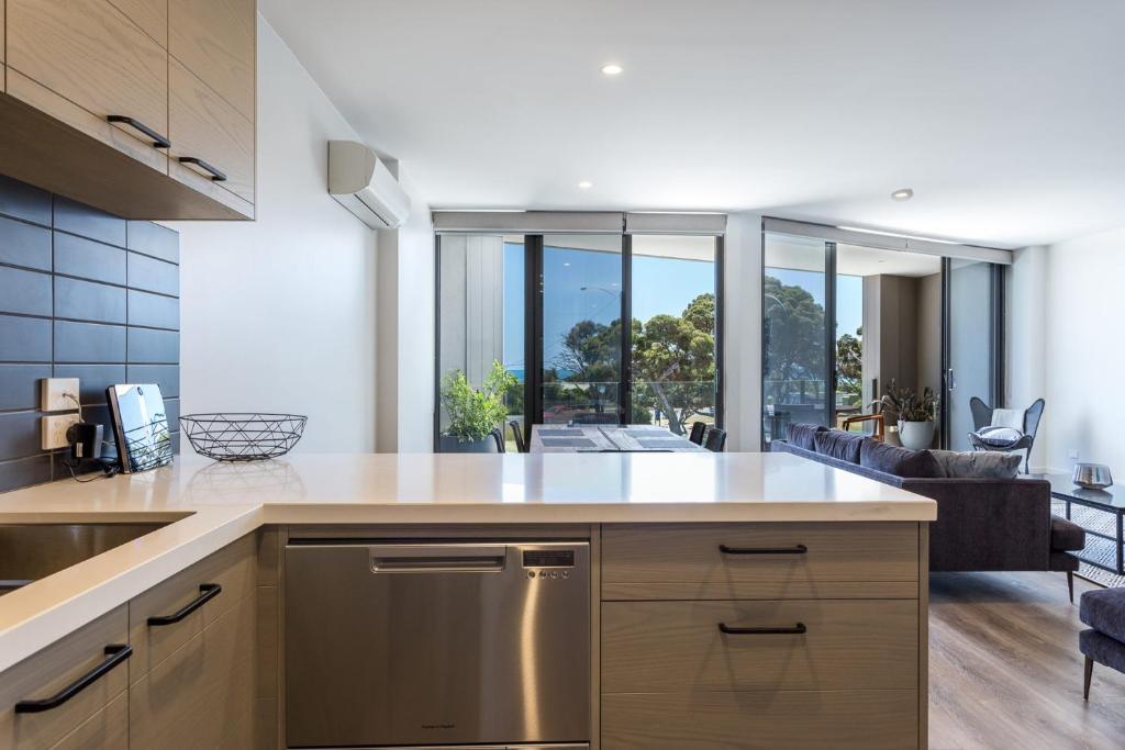 Blairgowrie Apartment 1 - on the beach photo 1
