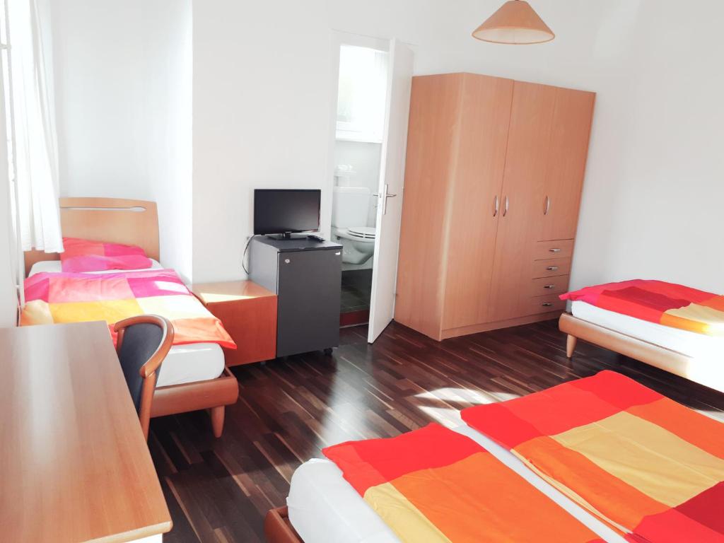 Четырехместный (Четырехместный номер с видом на озеро), Hotel Garni Battello