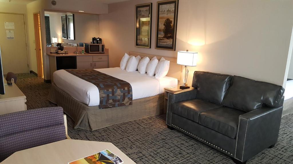 Shilo Inn Elko Suites - Tap to explore photos