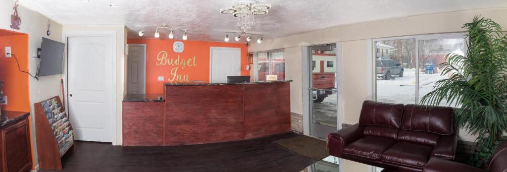 Budget Inn image