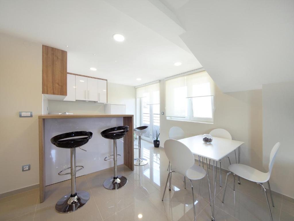 Agent Lux Apartments photo 3