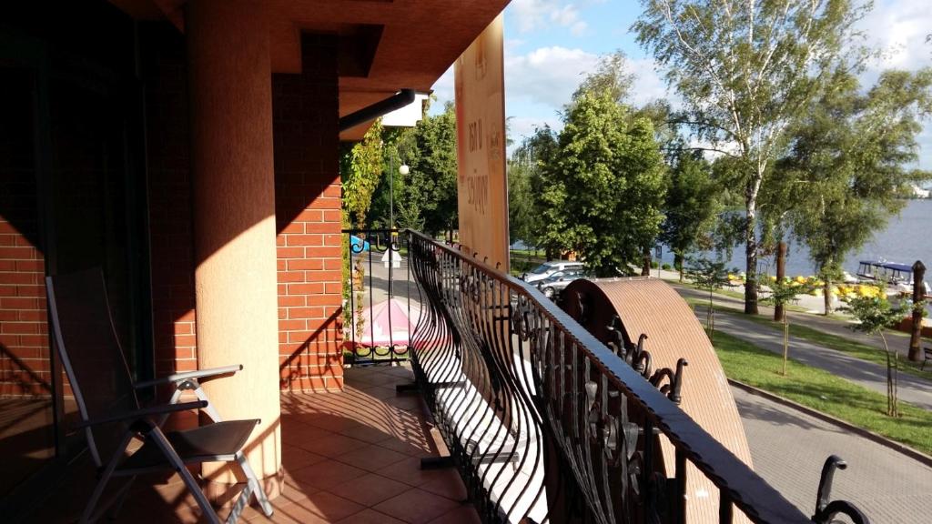 Apartamenty & Restauracja Janus photo 3