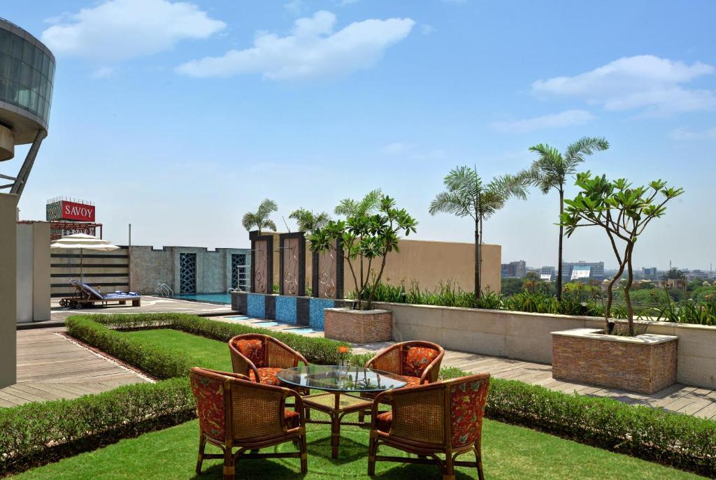 Сьюит (Premier King/Twin Suite), Savoy Suites Manesar