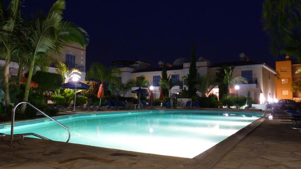 Aurora Townhouse - Complimentary Paphos Airport Transport photo 1