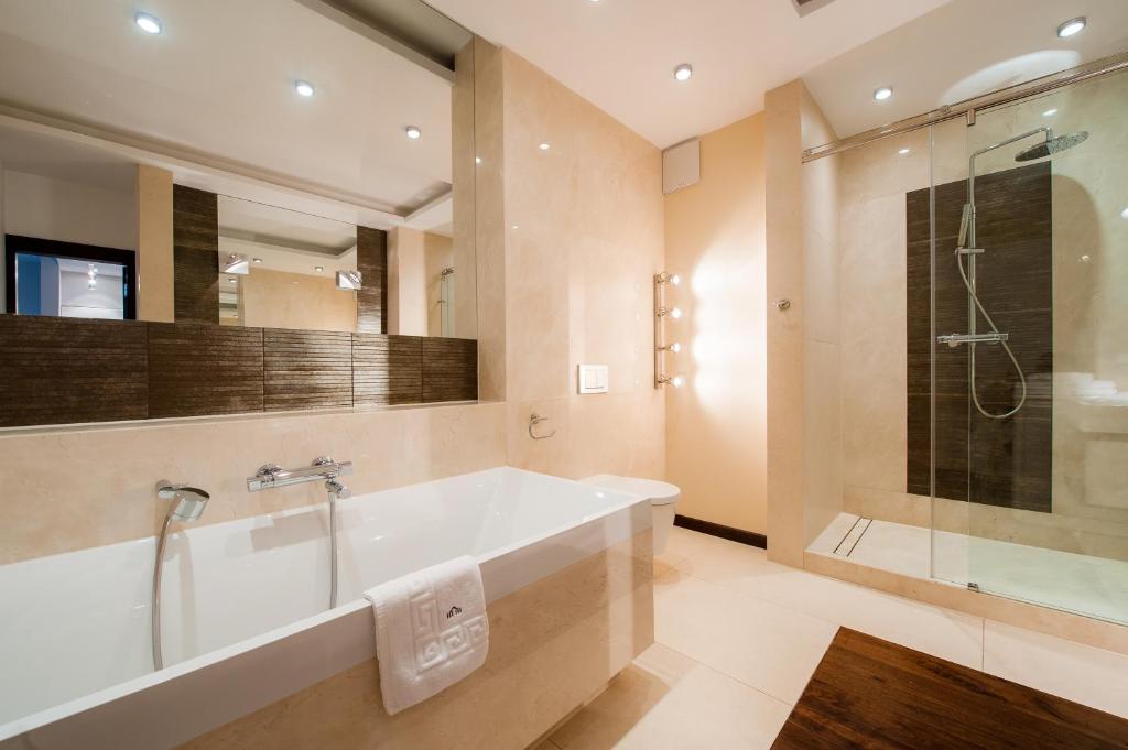Апартаменты (Улучшенные апартаменты с 2 спальнями), Exclusive Apartments – Atelier Residence