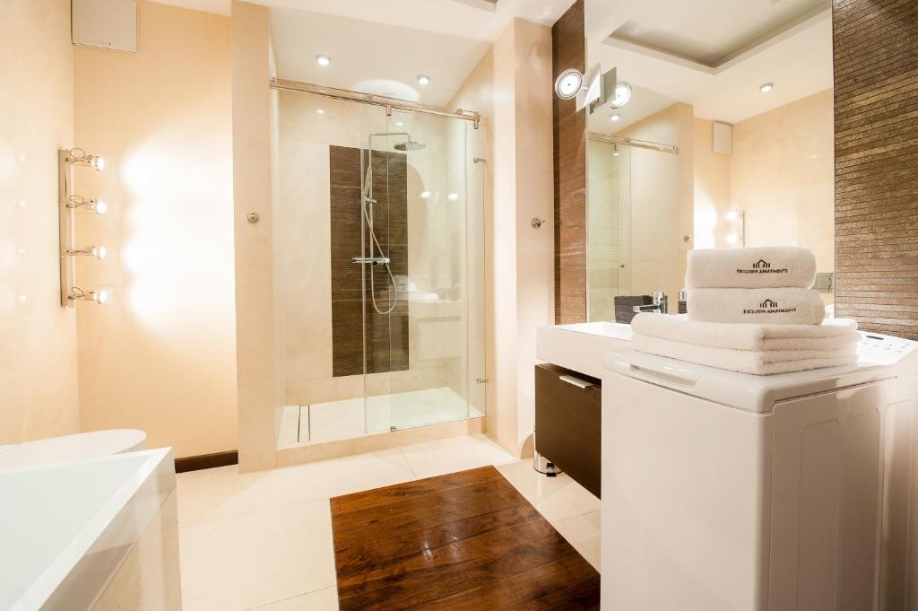 Апартаменты (Улучшенные апартаменты с 2 спальнями), Exclusive Apartments – Atelier Residence