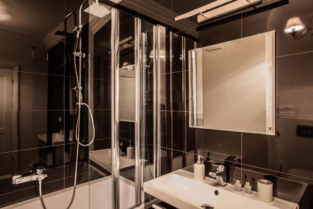 Апартаменты (Улучшенные апартаменты с 1 спальней), Exclusive Apartments – Atelier Residence