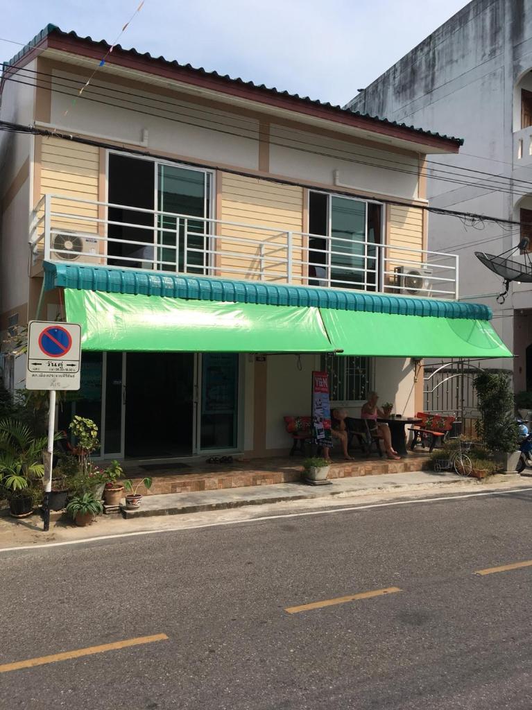 Y&N House