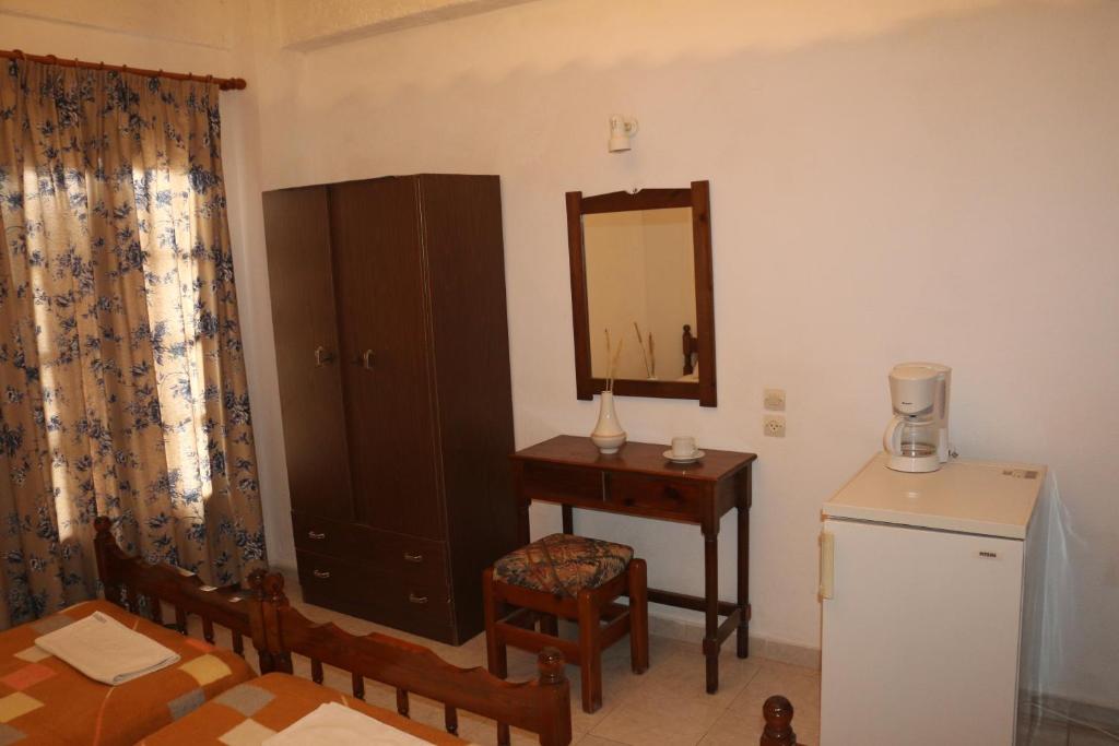 Rent Rooms Katerina photo 4