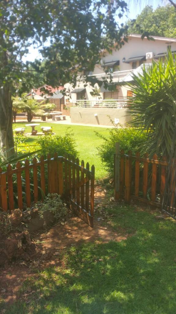 125 on Van Buuren Road Guest House photo 3