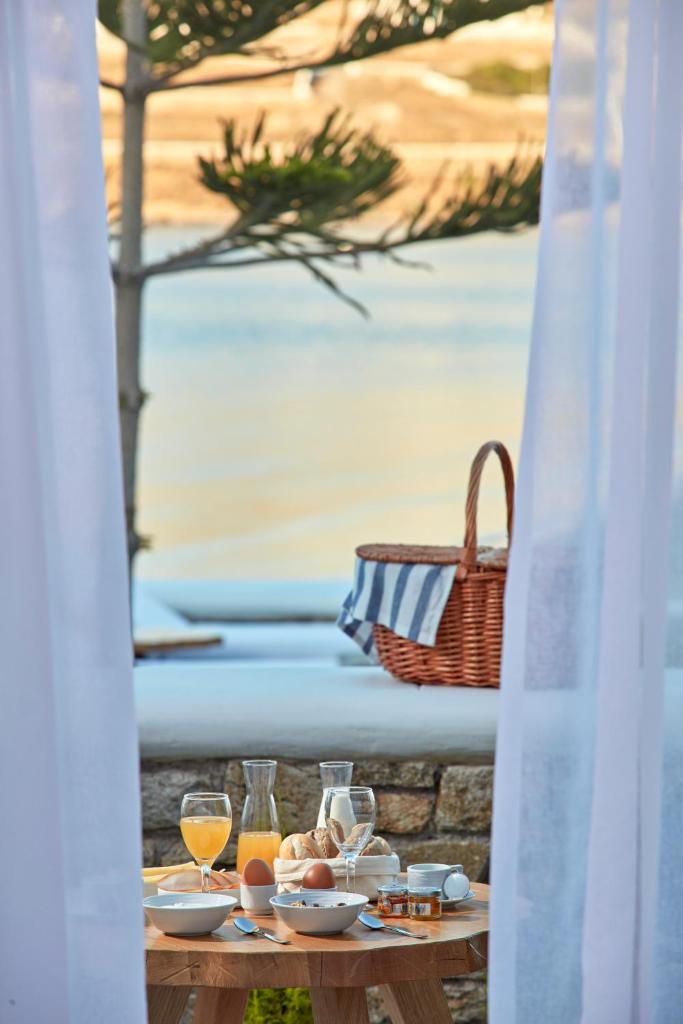 Mykonos Waves Beach House & Suites photo 1