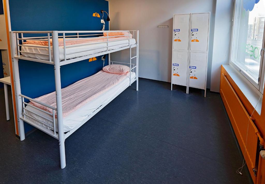 Номер (Кровать в общем 8-местном номере для мужчин и женщин), CheapSleep Hostel Helsinki