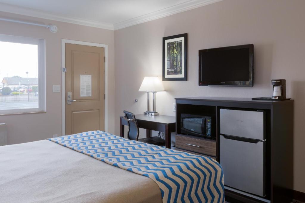 Travelodge by Wyndham Eureka image
