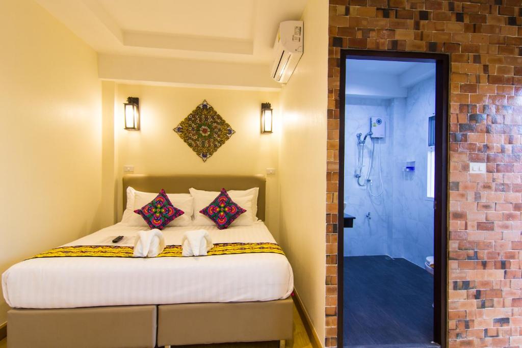 Suan Dok Gate Guesthouse photo 4