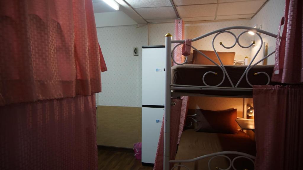 Номер (Кровать в общем номере для женщин с 4 кроватями (Кондиционер)), Decordo Hostel