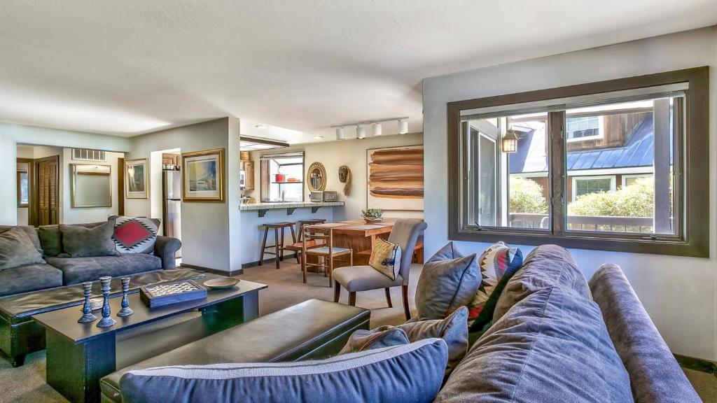 Warm Squaw Valley 1BR Condo photo 2