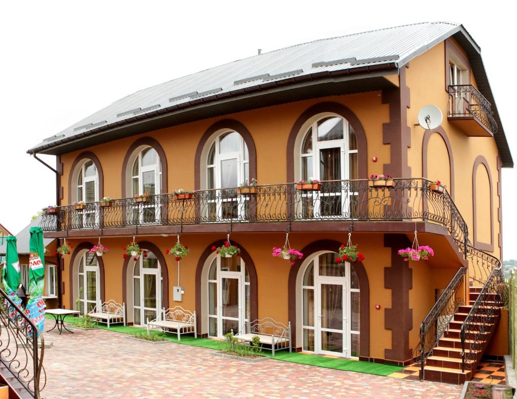 Sadyba Smotrytska Perlyna photo 2