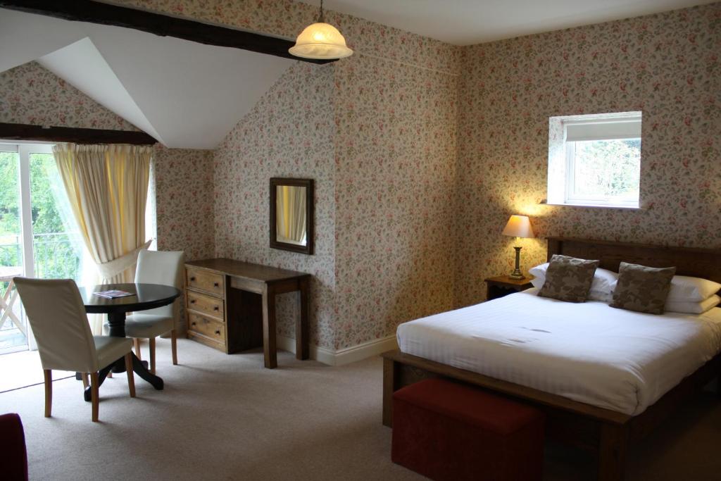 Woodhill House photo 1