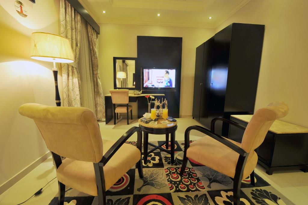Al Janaderia Suites 7 - Tap to explore photos