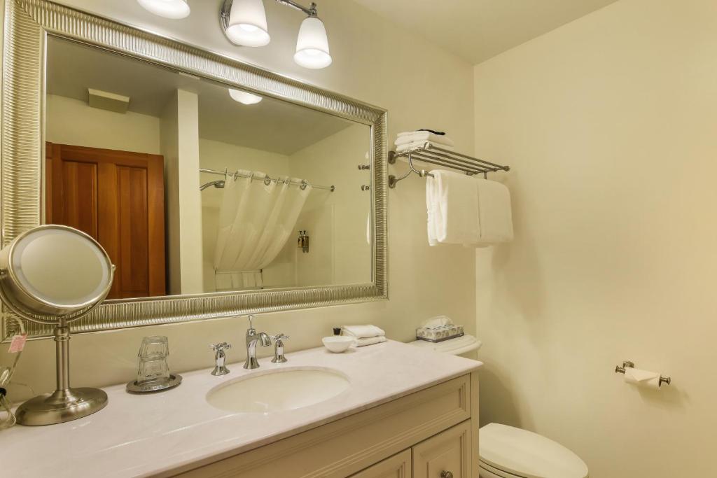 Wild Iris Inn photo 4