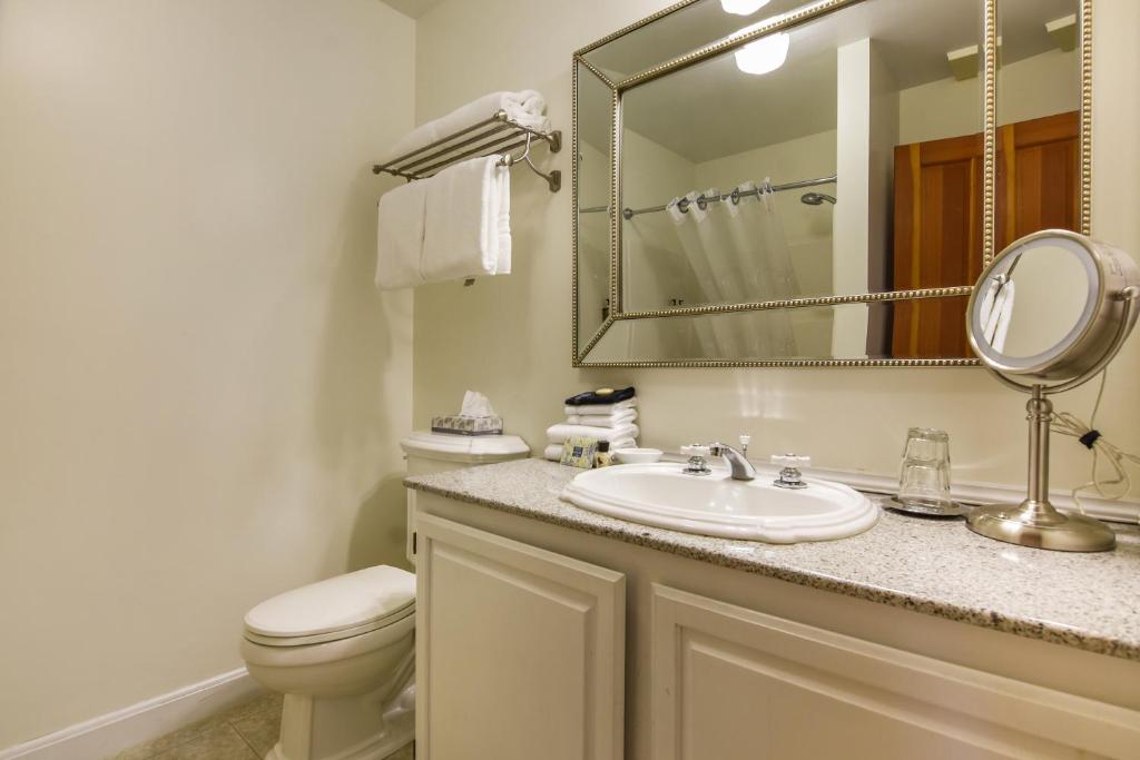 Wild Iris Inn photo 3