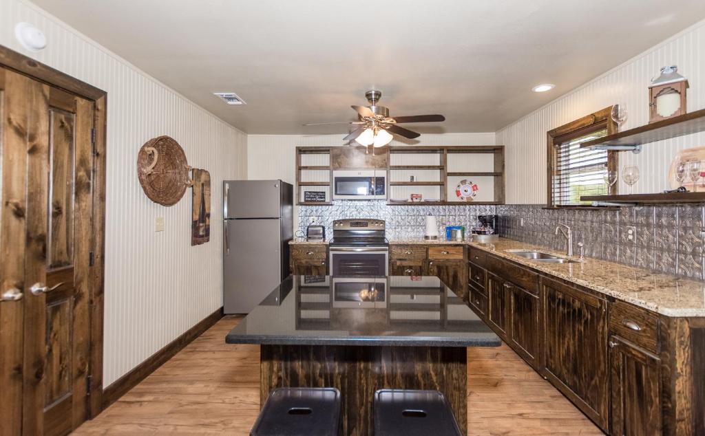 Vineyard Trail Cottages- Adults Only photo 3