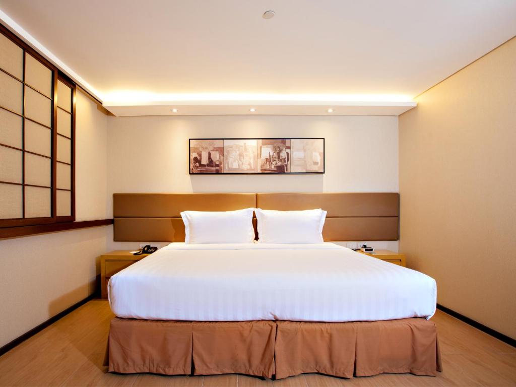Двухместный (Номер бизнес-класса с кроватью размера «king-size»), Jinjiang Inn Makati