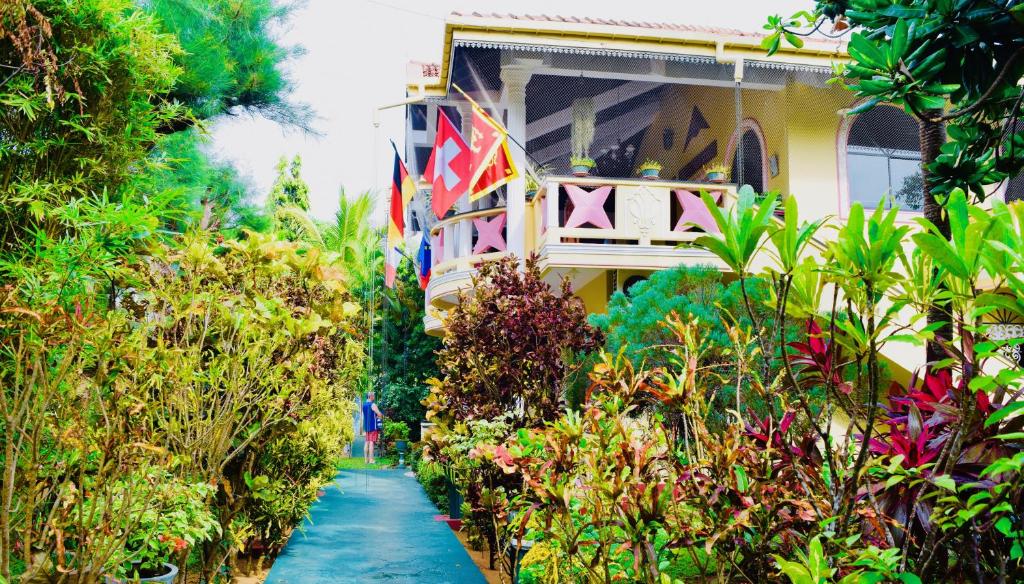 Rico Shadow Guest House & Restaurant photo 4