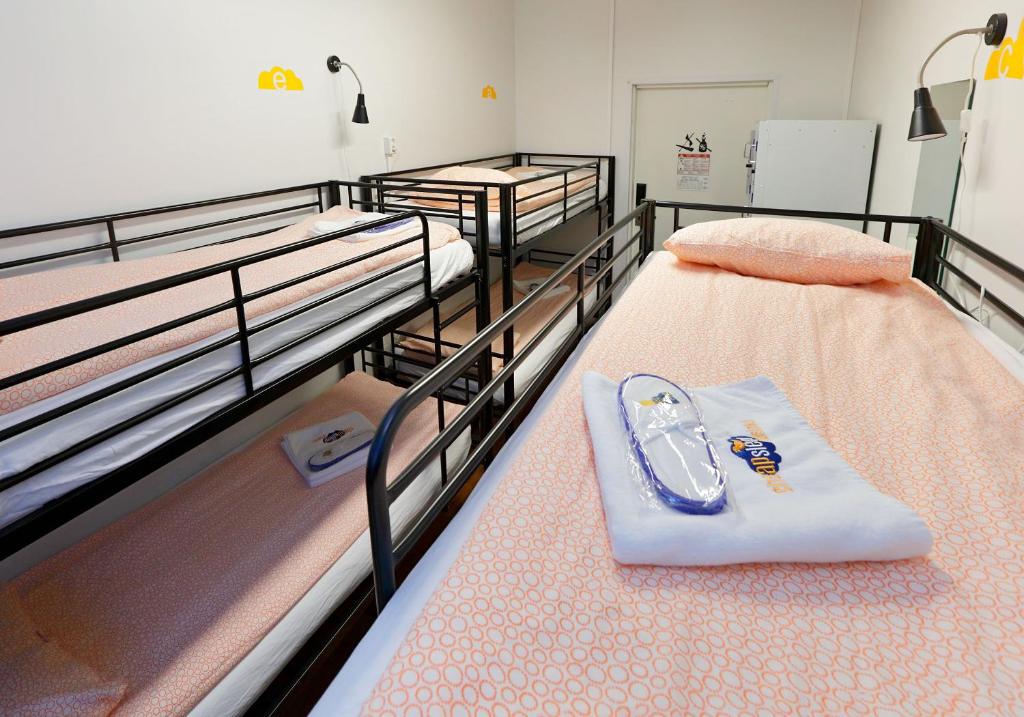 Номер (Кровать в общем 6-местном номере для мужчин и женщин), CheapSleep Hostel Helsinki