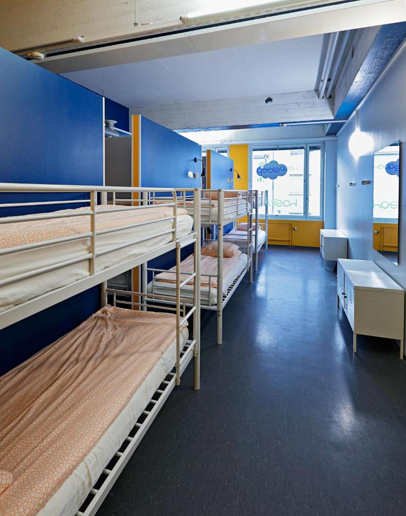 Номер (Спальное место в 18-местном общем номере для мужчин и женщин), CheapSleep Hostel Helsinki