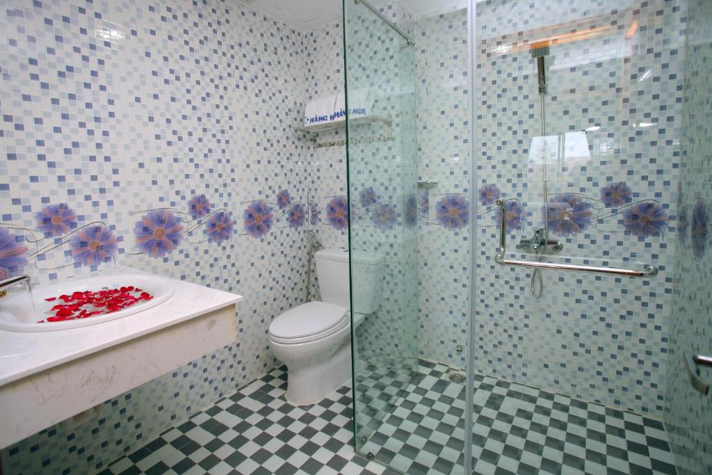 Четырехместный (Четырехместный номер с видом на сад), HẰNG NGA Hotel